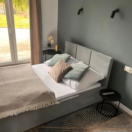 I Polna 19 * ニエホジェ